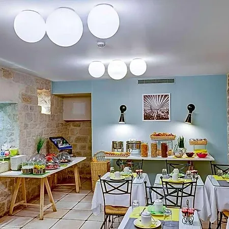 Palm - Astotel Hotel